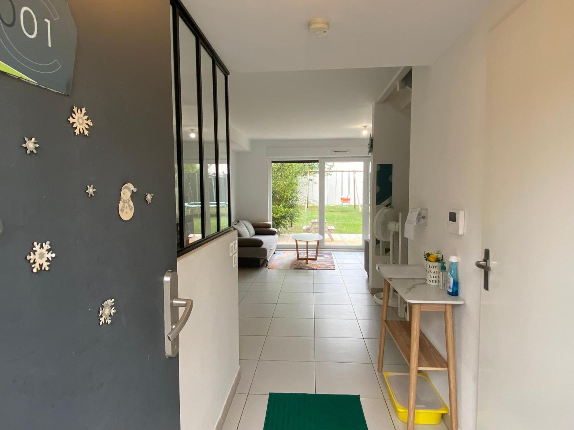 Duplex Neuf 90 M2 - 3 Chambres, Avec Jardin A سارتروفيل المظهر الخارجي الصورة